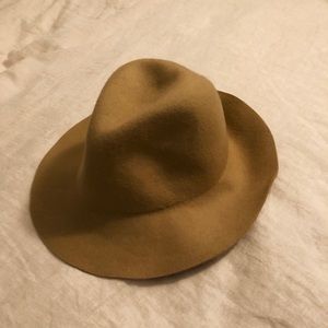 Floppy wool hat